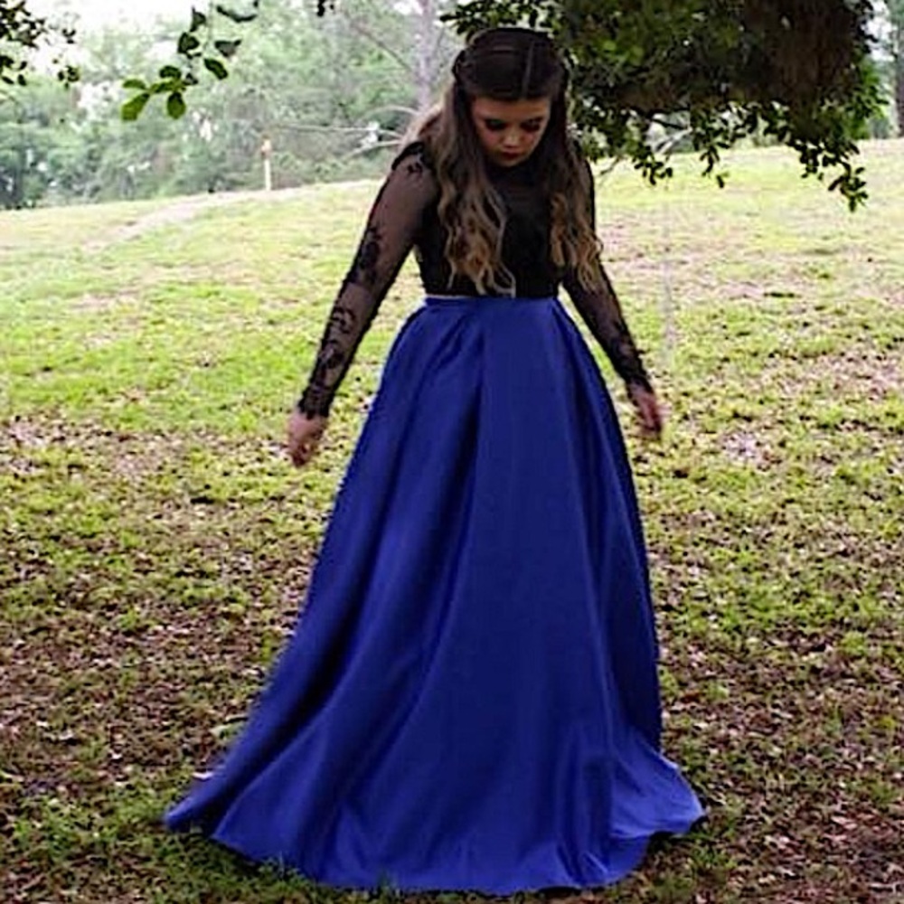 Abby Paris by Lucci Lu Gown 95056, Size 4, Royal blue/Black